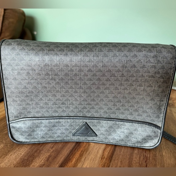 Liz Claiborne Black triangle purse Vintage 1984 1985 excellent condition - Picture 17 of 17